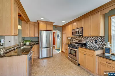 15 Elmwood Avenue, West Orange Township, NJ 07052 - Photo 9