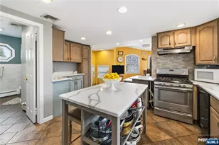 72 Forest Ave, Hawthorne, NJ 07506 - Photo 3