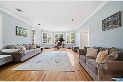 43 Walsh Drive, Mahwah, NJ 07430 - Photo 7