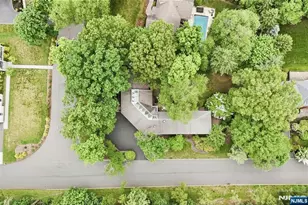 565 Green Ln, River Vale Township, NJ 07675 - Photo 33