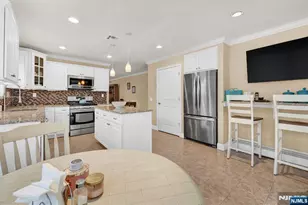 195 Cabrillo Blvd, Toms River, NJ 08757 - Photo 15