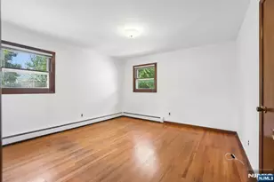 355 Chestnut Ave, South Hackensack Township, NJ 07606 - Photo 9