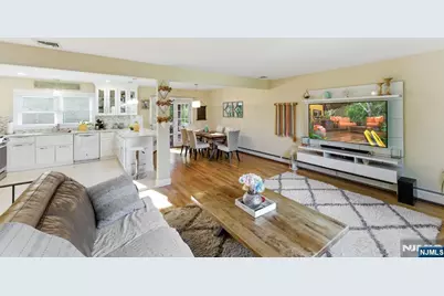 29 Albertine Place, West Milford, NJ 07438 - Photo 3