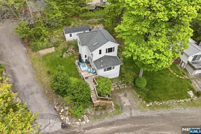 48 Goldfinch Lane, West Milford, NJ 07421 - Photo 25