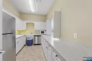 8 Yorktown Ln 704, Totowa, NJ 07512 - Photo 45