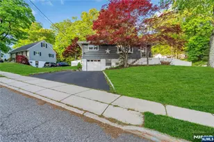 46 Rafkind Rd, Bloomingdale, NJ 07403 - Photo 43