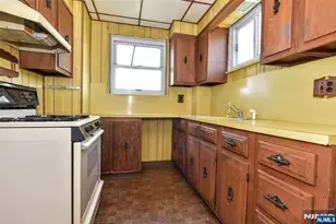303 Marlboro Rd, Wood Ridge, NJ 07075 - Photo 9