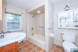 16 Lincoln Pl, Waldwick, NJ 07463 - Photo 17