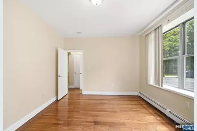 5 Pomona 2C #2C, Newark, NJ 07112 - Photo 15