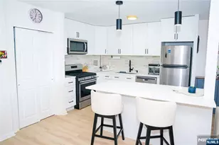 276 Prospect Street 5E, East Orange, NJ 07017 - Photo 5