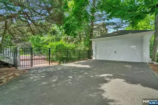 141 West End Ave, Ridgewood, NJ 07450 - Photo 37