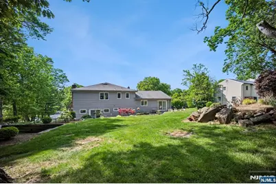 17 Stonewall Drive, Livingston, NJ 07039 - Photo 29