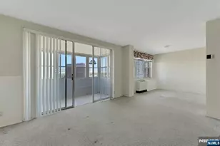 2000 Linwood Ave 15 H, Fort Lee, NJ 07024 - Photo 19