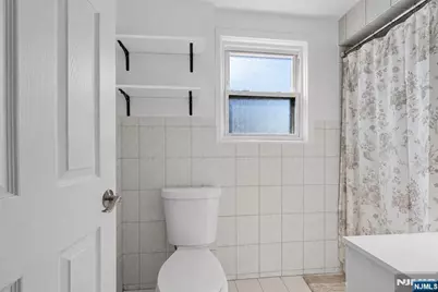 208 Page Avenue, Lyndhurst Township, NJ 07071 - Photo 27