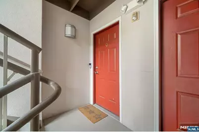 9 Legend Hills Drive, Edgewater, NJ 07020 - Photo 3