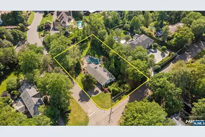 165 Hoover Drive, Cresskill, NJ 07626 - Photo 33