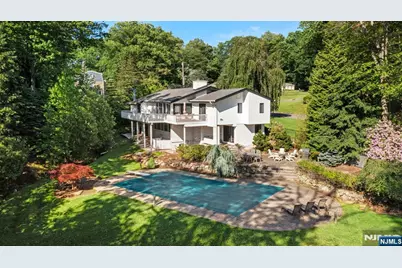 165 Hoover Drive, Cresskill, NJ 07626 - Photo 27