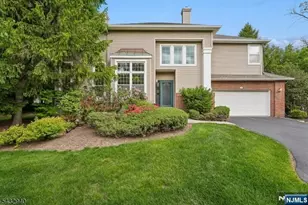 32 Kent Dr C0148, Roseland, NJ 07068 - Photo 1