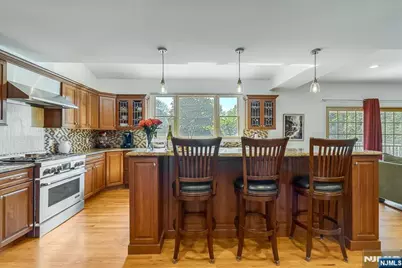 254 Hoppers Lane, Paramus, NJ 07652 - Photo 11