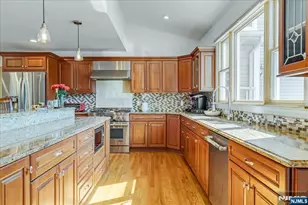 254 Hoppers Ln, Paramus, NJ 07652 - Photo 13
