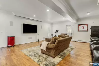 254 Hoppers Lane, Paramus, NJ 07652 - Photo 17