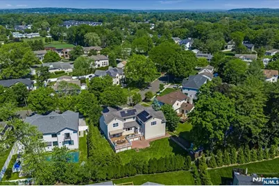 254 Hoppers Lane, Paramus, NJ 07652 - Photo 39