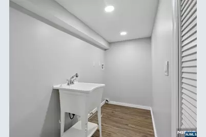 52 Central Avenue, Dover, NJ 07801 - Photo 17