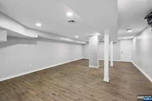 52 Central Ave, Dover, NJ 07801 - Photo 27