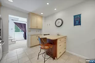 22 Hampton Ct 422, Washington Township, NJ 07676 - Photo 7