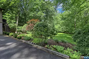 364 Canterbury Ln, Wyckoff Township, NJ 07481 - Photo 9