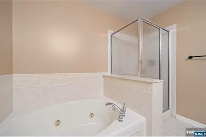 214 Riverwalk Way L125 #L125, Clifton, NJ 07014 - Photo 15