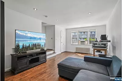 261 Elmwood A #A, Maplewood, NJ 07040 - Photo 3