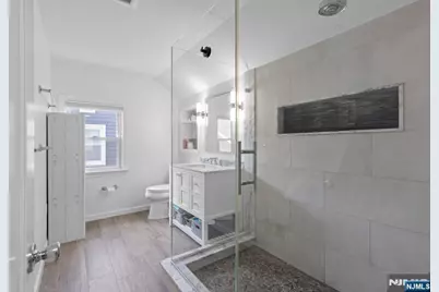 385 Copeland Avenue, Lyndhurst Township, NJ 07071 - Photo 25