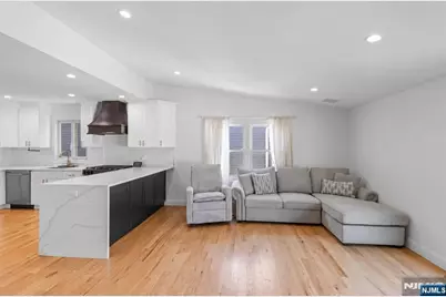 385 Copeland Avenue, Lyndhurst Township, NJ 07071 - Photo 9