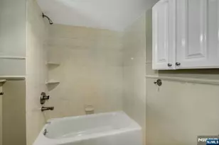 98 Vassar Dr, Paramus, NJ 07652 - Photo 27