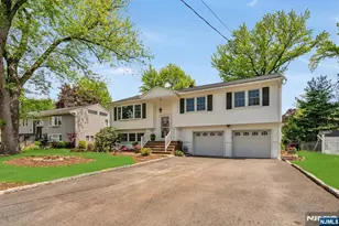 98 Vassar Dr, Paramus, NJ 07652 - Photo 3