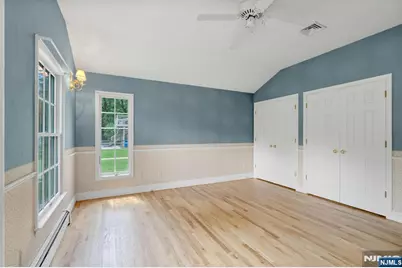 98 Vassar Drive, Paramus, NJ 07652 - Photo 23