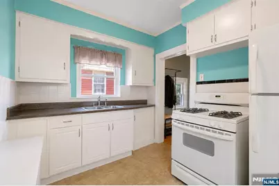 18 Lincoln Place, East Rutherford, NJ 07073 - Photo 13