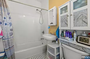 18 Lincoln Pl, East Rutherford, NJ 07073 - Photo 9