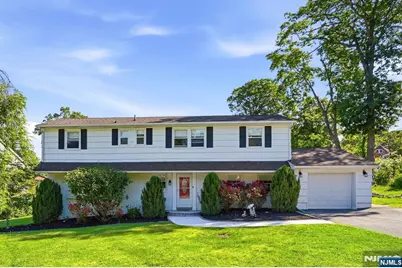 101 Walnut Street, Oakland, NJ 07436 - Photo 3