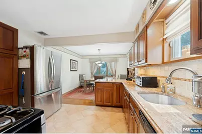 45 W Oldis Street, Rochelle Park Township, NJ 07662 - Photo 17