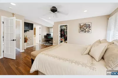 45 W Oldis Street, Rochelle Park Township, NJ 07662 - Photo 25