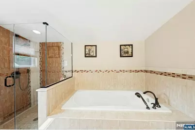 45 W Oldis Street, Rochelle Park Township, NJ 07662 - Photo 27
