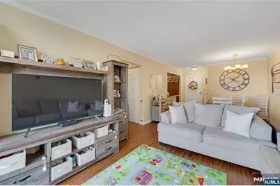 200 Division Street 6G #6G, Cliffside Park, NJ 07010 - Photo 7