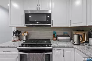 17 Foxhill Ln, Ringwood, NJ 07456 - Photo 15