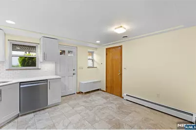 1042 Harvard Place, Fort Lee, NJ 07024 - Photo 39