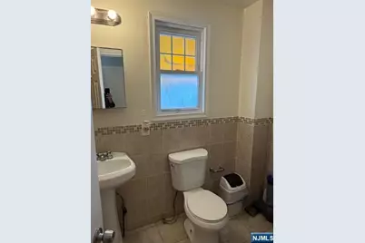 56 Hamilton Avenue, Fairview, NJ 07022 - Photo 23