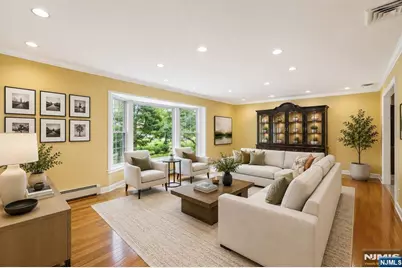 400 Faletti Circle, River Vale Township, NJ 07675 - Photo 11