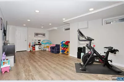 37 Oakley Terrace, Nutley, NJ 07110 - Photo 33