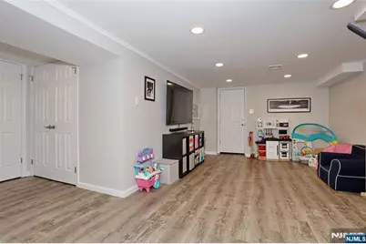 37 Oakley Terrace, Nutley, NJ 07110 - Photo 35